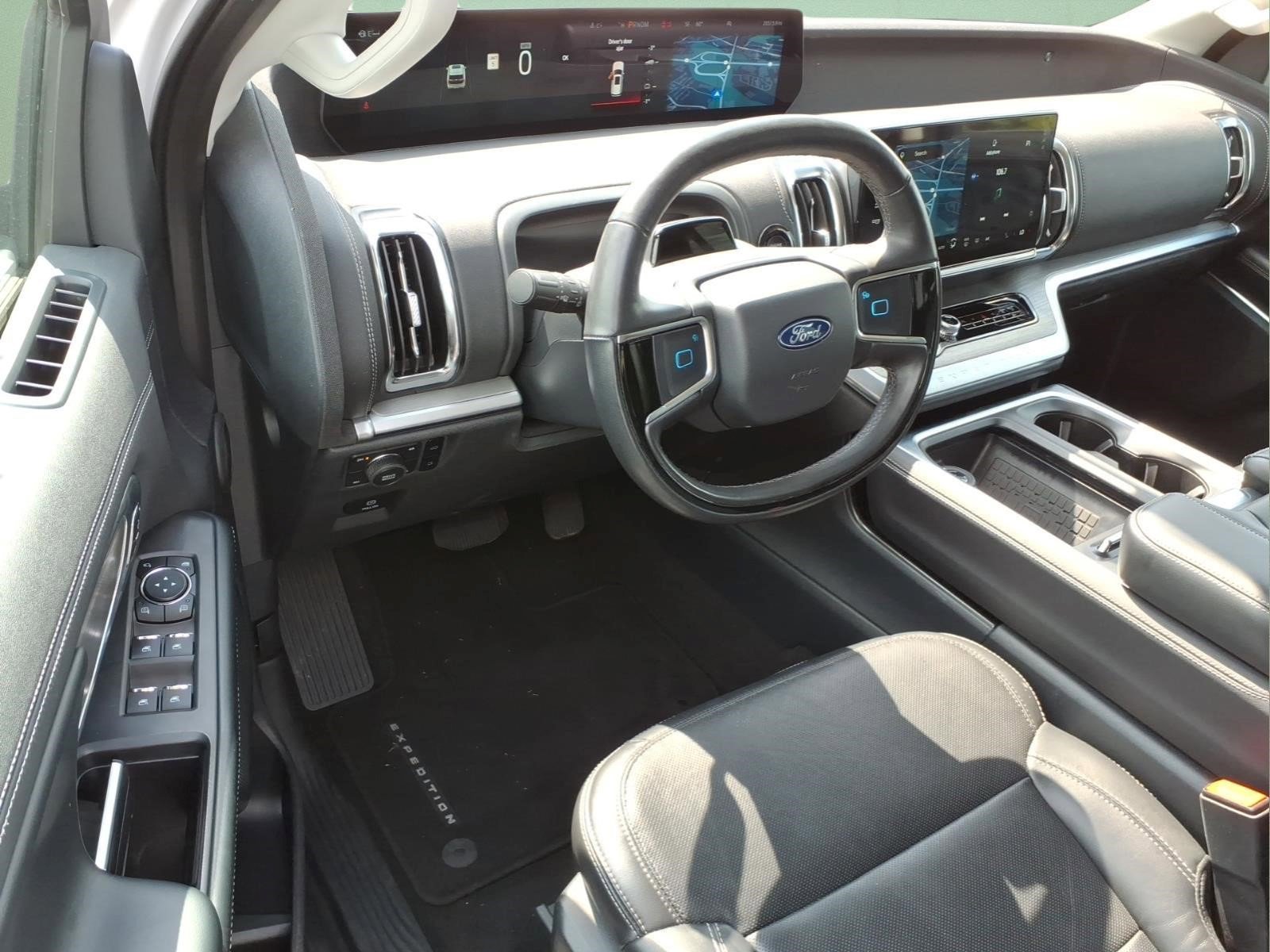 Used 2025 Ford Expedition Max Platinum AWD/4WD image 15