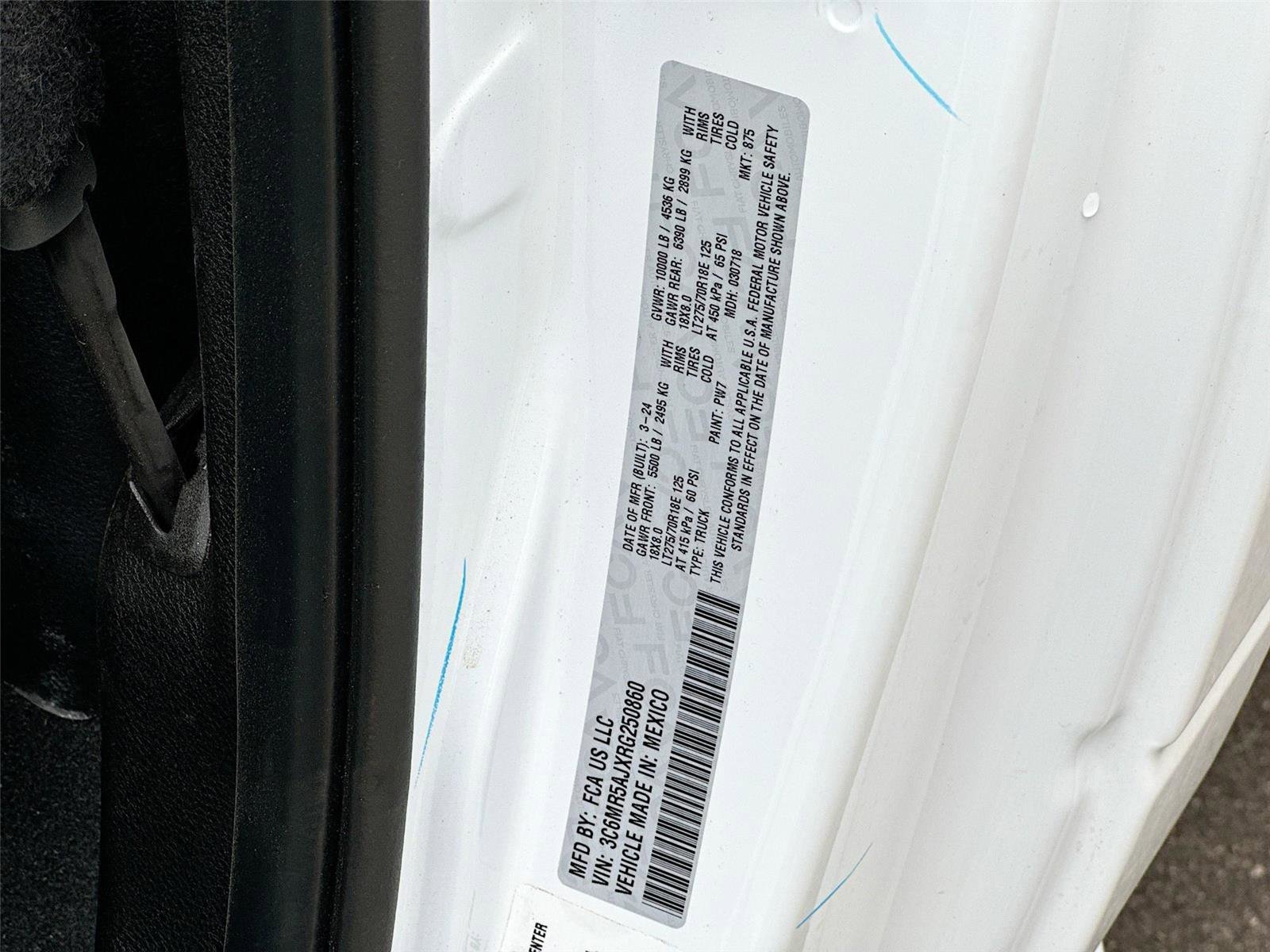 New 2024 RAM 2500 Tradesman w/ Chrome Appearance Group image 21