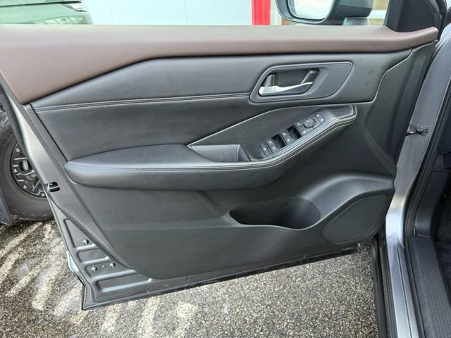 Certified 2023 Nissan Rogue SV w/ SV Premium B Package image 15