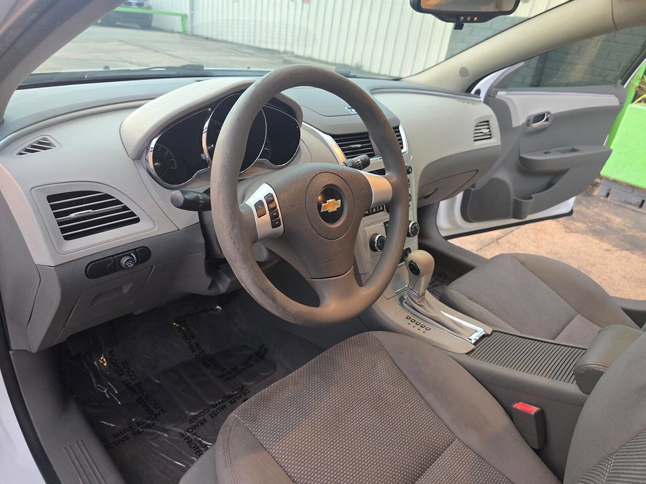 Used 2011 Chevrolet Malibu LS image 21