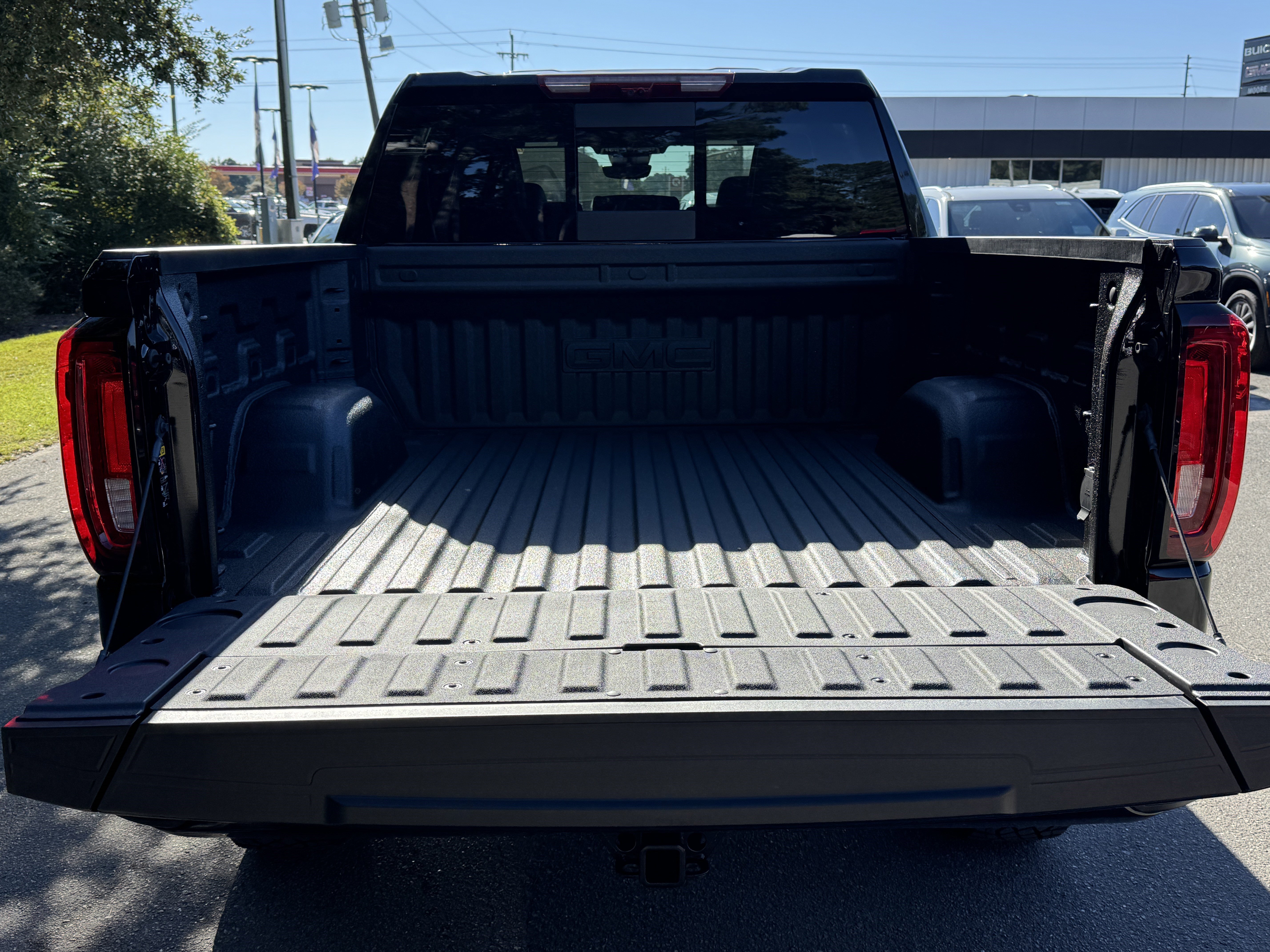 New 2026 GMC Sierra 1500 AT4X image 4