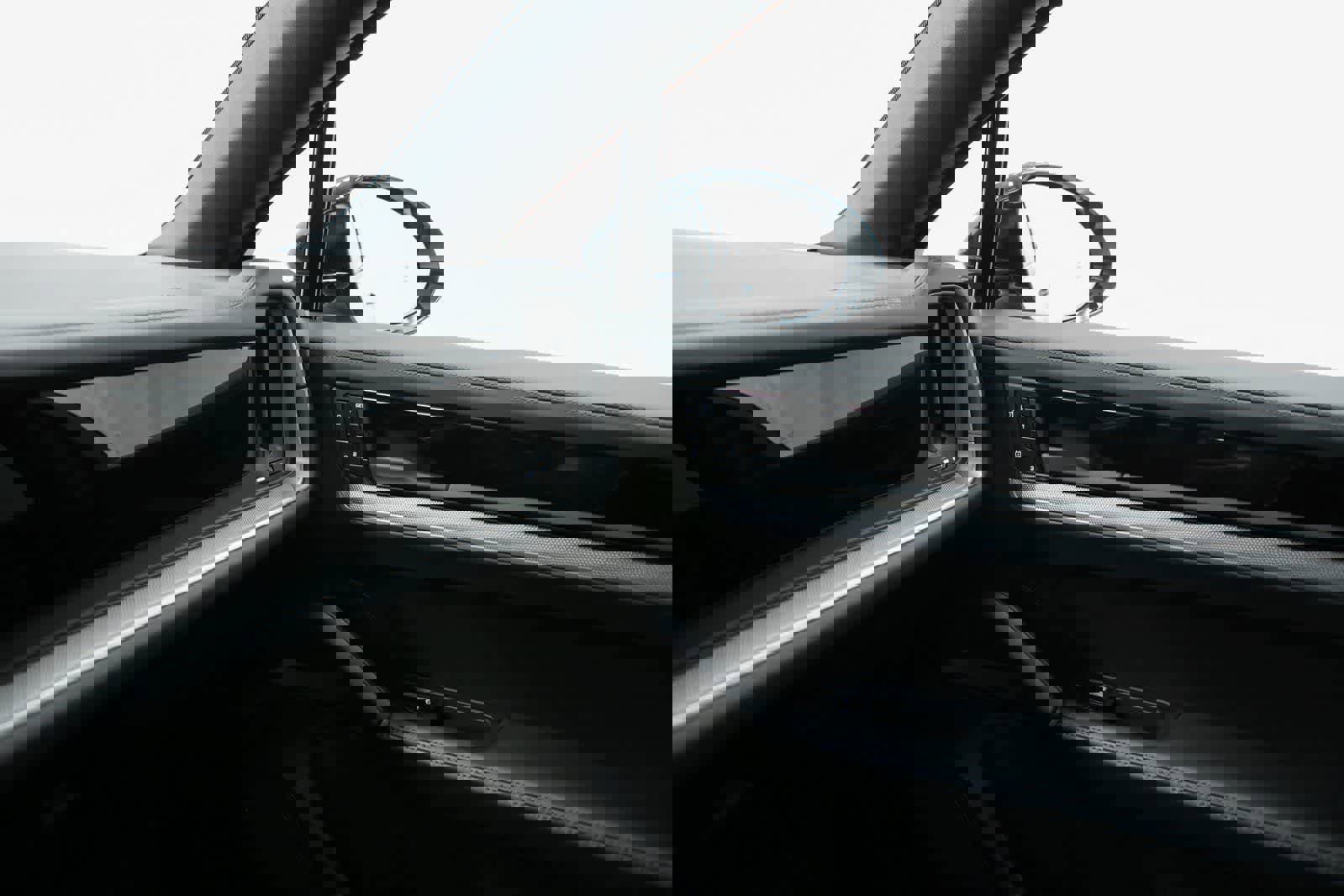 Certified 2025 Porsche Cayenne S image 25