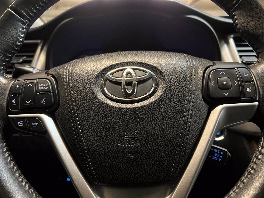 Used 2015 Toyota Highlander XLE AWD/4WD image 36
