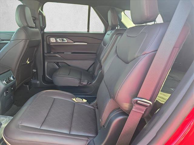 New 2026 Ford Explorer Platinum image 14