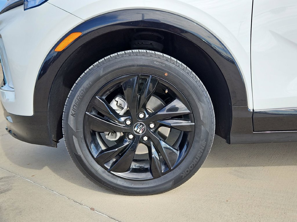 Used 2024 Buick Encore GX Sport Touring AWD/4WD image 32