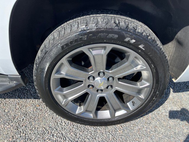 Used 2017 Chevrolet Tahoe LT w/ Luxury Package AWD/4WD image 11