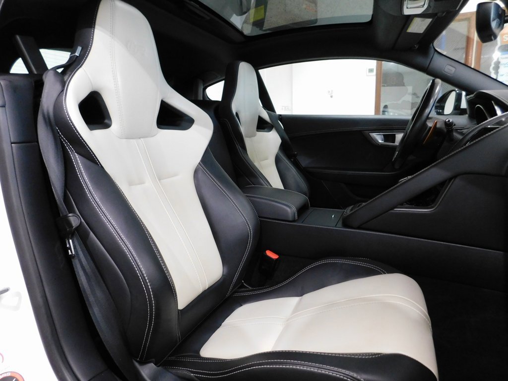 Used 2015 Jaguar F-TYPE R image 91
