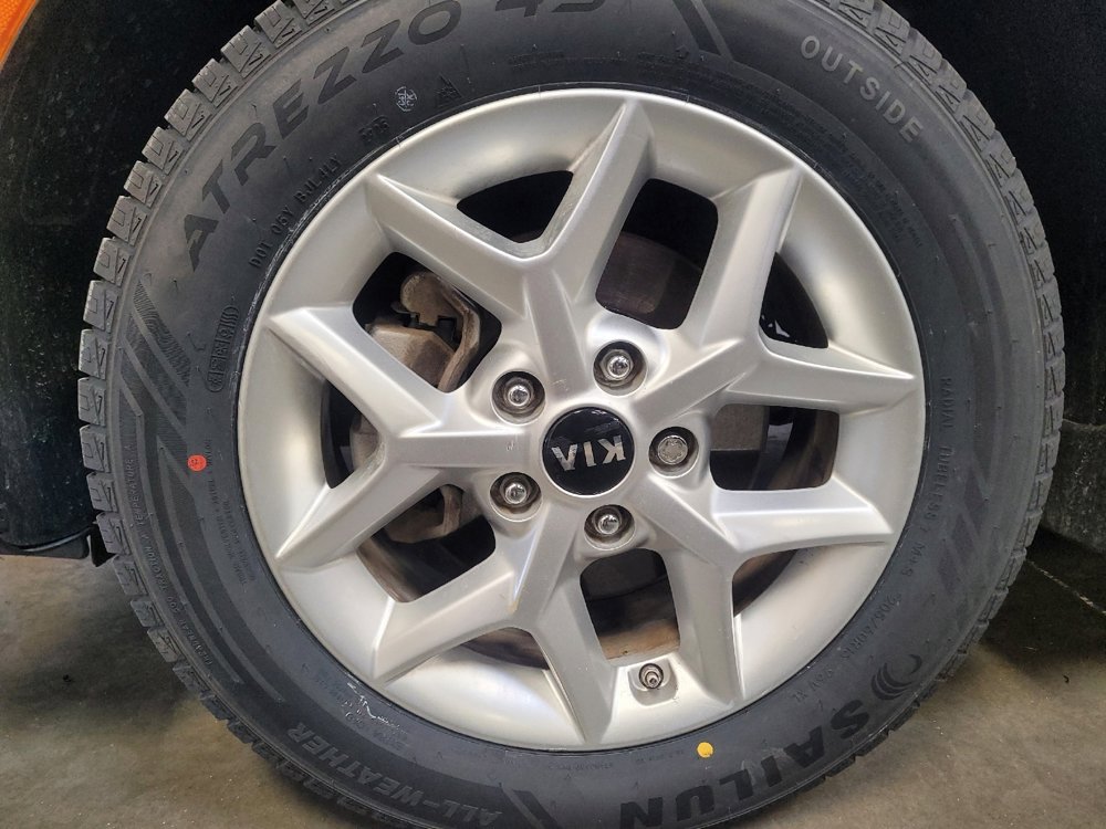 Used 2020 Kia Soul S FWD image 31