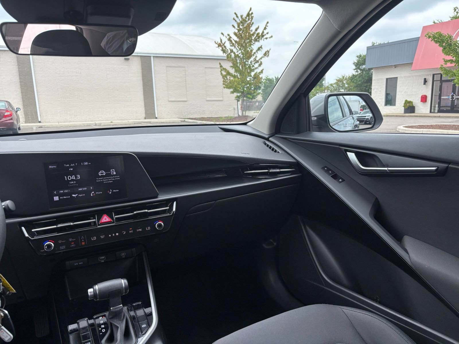 Used 2026 Kia Niro LX FWD image 34