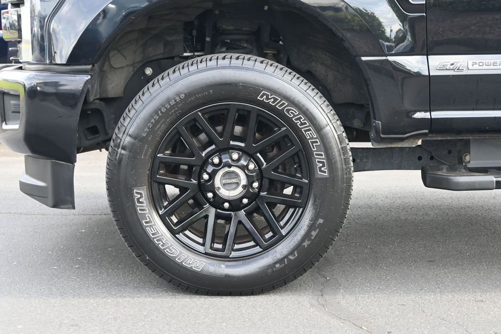 Used 2019 Ford F350 Lariat w/ Lariat Ultimate Package AWD/4WD image 7