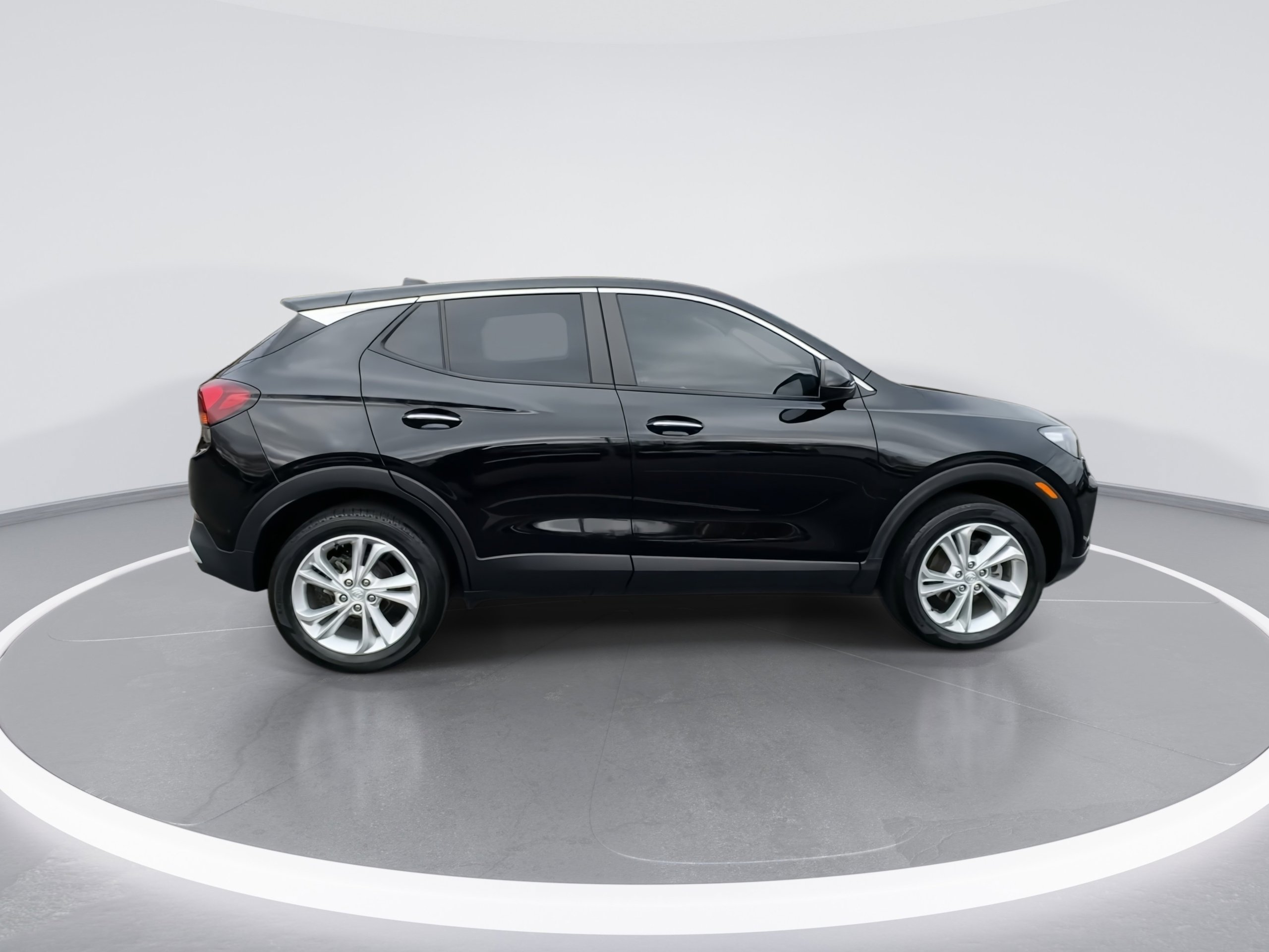 Used 2023 Buick Encore GX Preferred w/ Cold Weather Comfort Package image 9