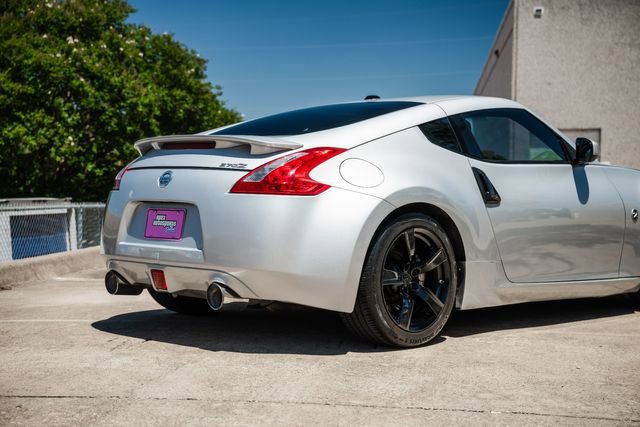 Used 2009 Nissan 370Z Touring w/ Sport Pkg image 42