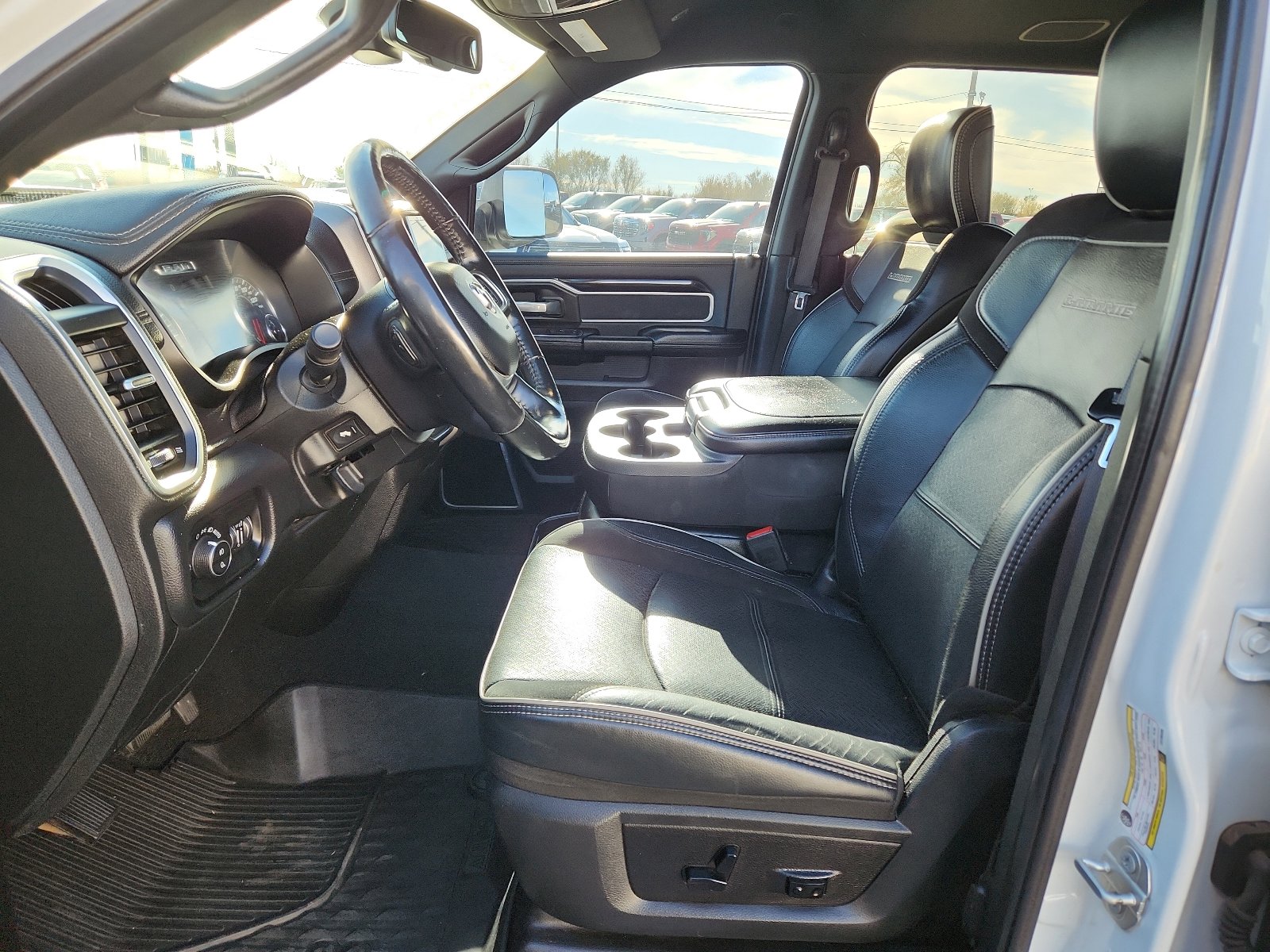 Used 2020 RAM 2500 Laramie w/ Night Edition image 11