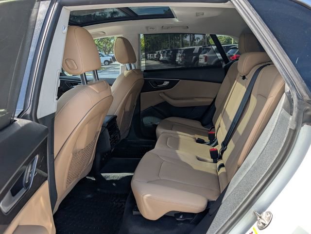 Used 2019 Audi Q8 Prestige w/ Towing Package AWD/4WD image 14