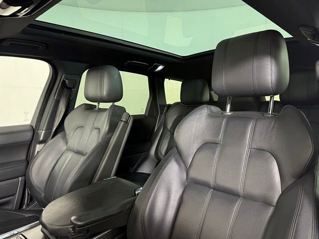 Used 2016 Land Rover Range Rover Sport SE image 30