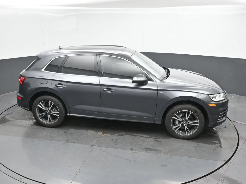 Used 2020 Audi Q5 e Premium Plus w/ Premium Plus Package AWD/4WD image 36