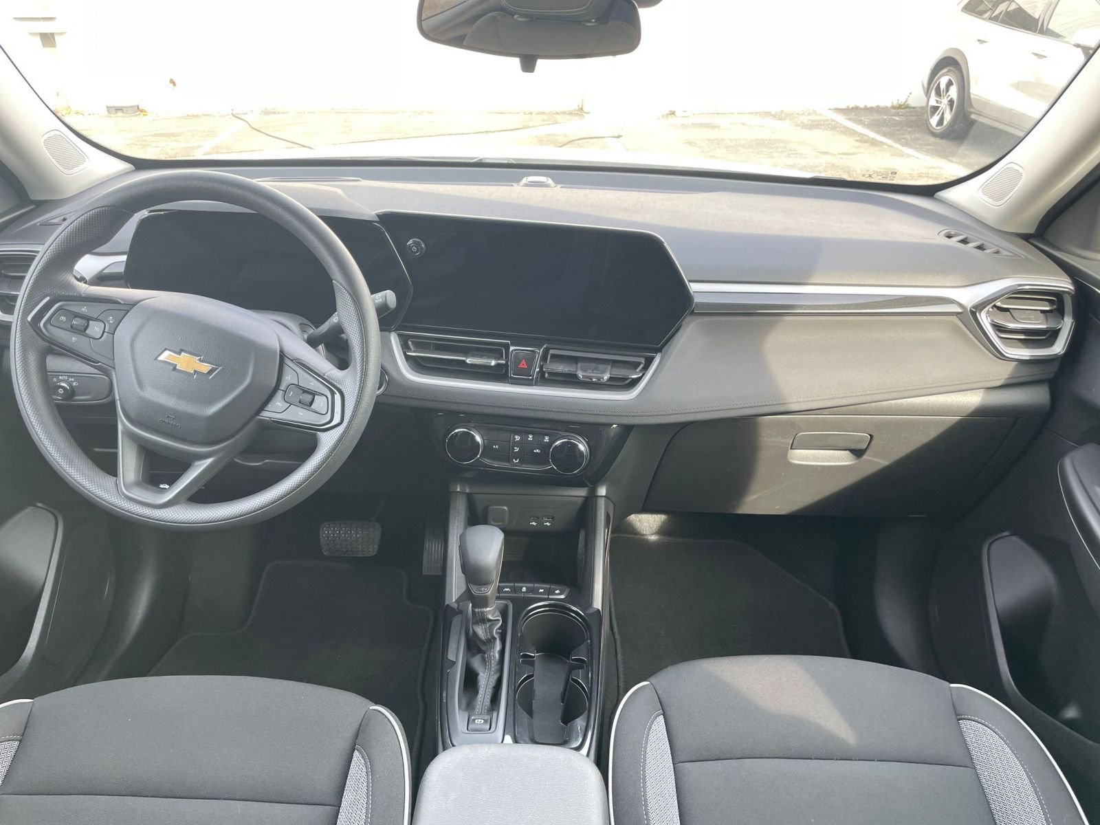 Used 2025 Chevrolet TrailBlazer LT image 31