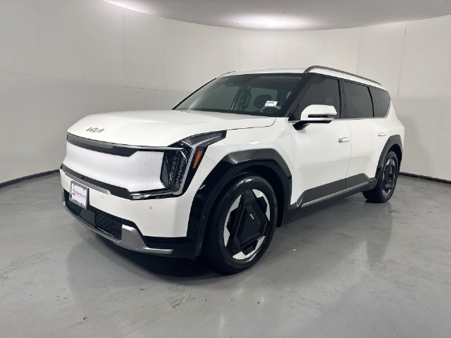 Certified 2024 Kia EV9 Land AWD/4WD image 2