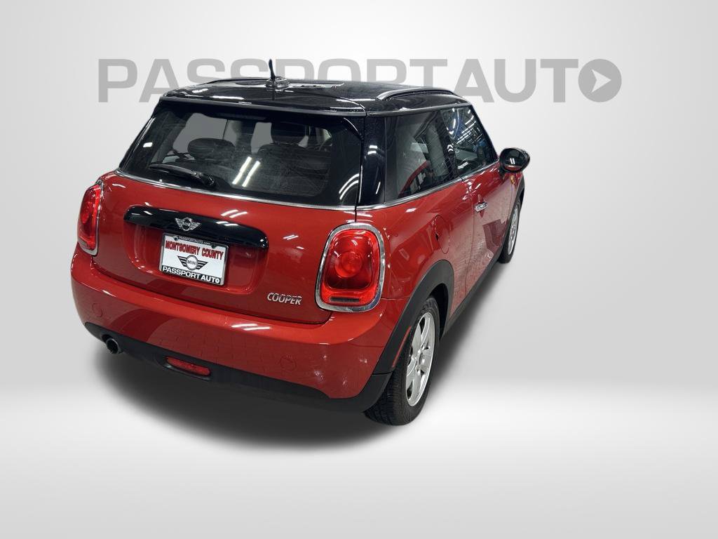 Used 2017 MINI Cooper 2-Door Hardtop FWD image 6