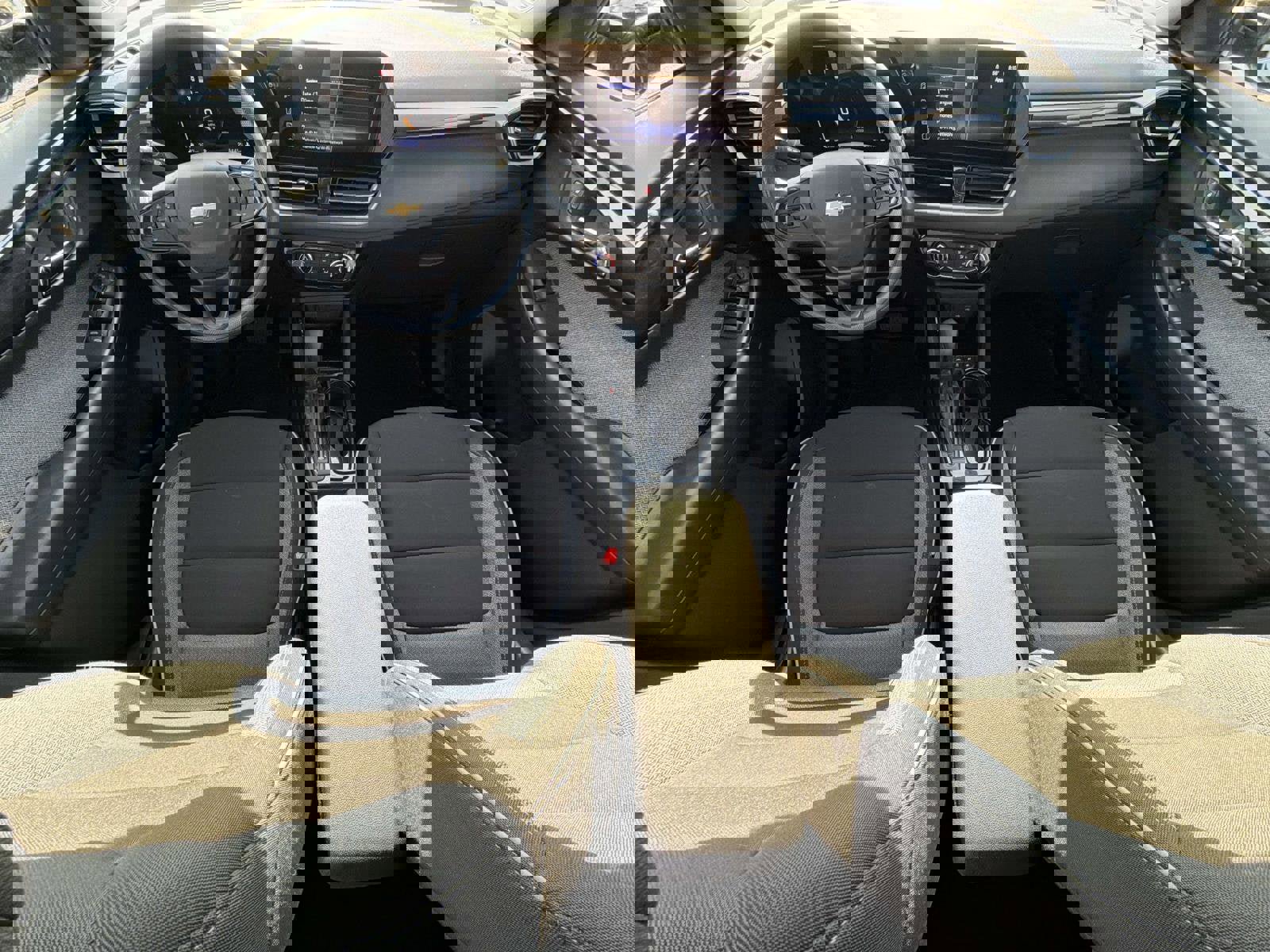 Certified 2025 Chevrolet TrailBlazer LT image 2