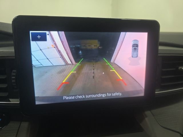 Used 2023 Ford Explorer XLT w/ Equipment Group 202A image 28