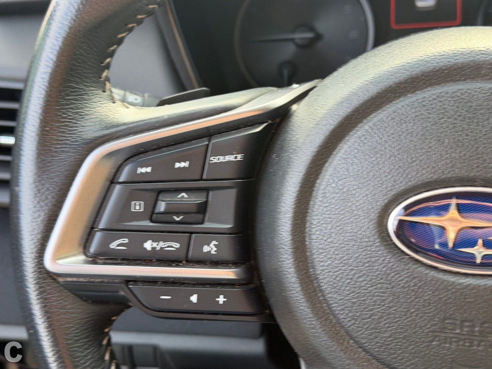 Used 2025 Subaru Legacy Premium AWD/4WD image 18