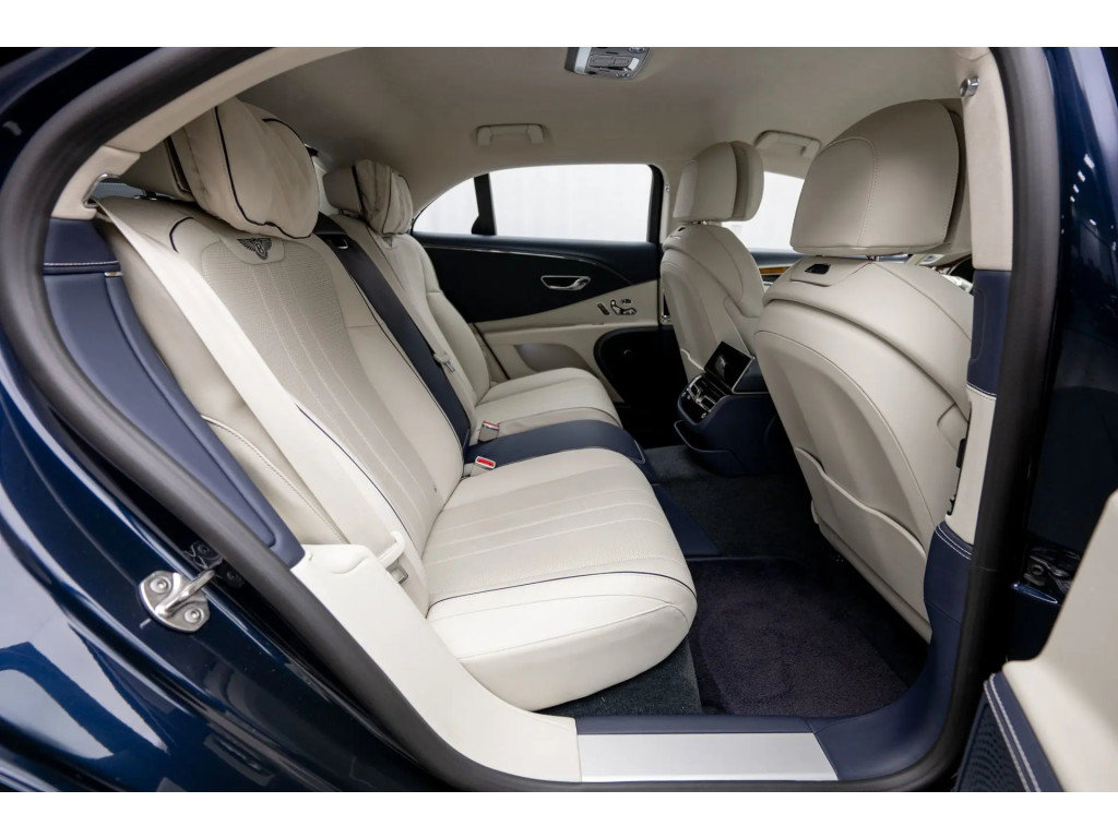 Certified 2023 Bentley Flying Spur V8 AWD/4WD image 19