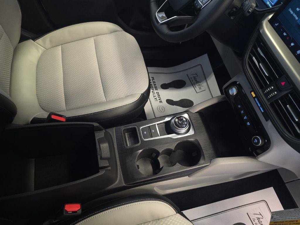 New 2024 Ford Escape SE FWD image 26