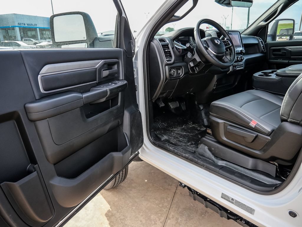 New 2026 RAM 4500 Tradesman AWD/4WD image 36