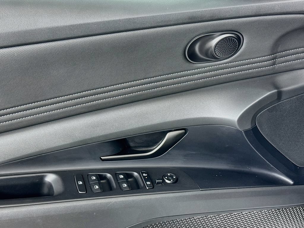Certified 2026 Hyundai Elantra Sport FWD image 17