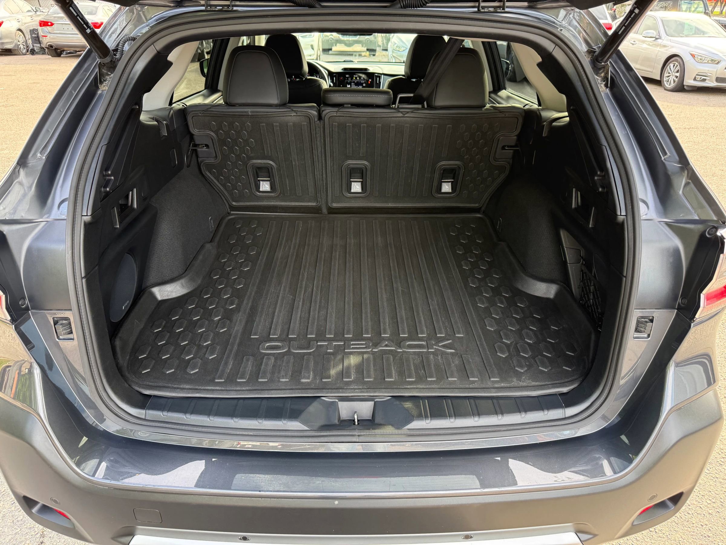 Used 2023 Subaru Outback Limited AWD/4WD image 11