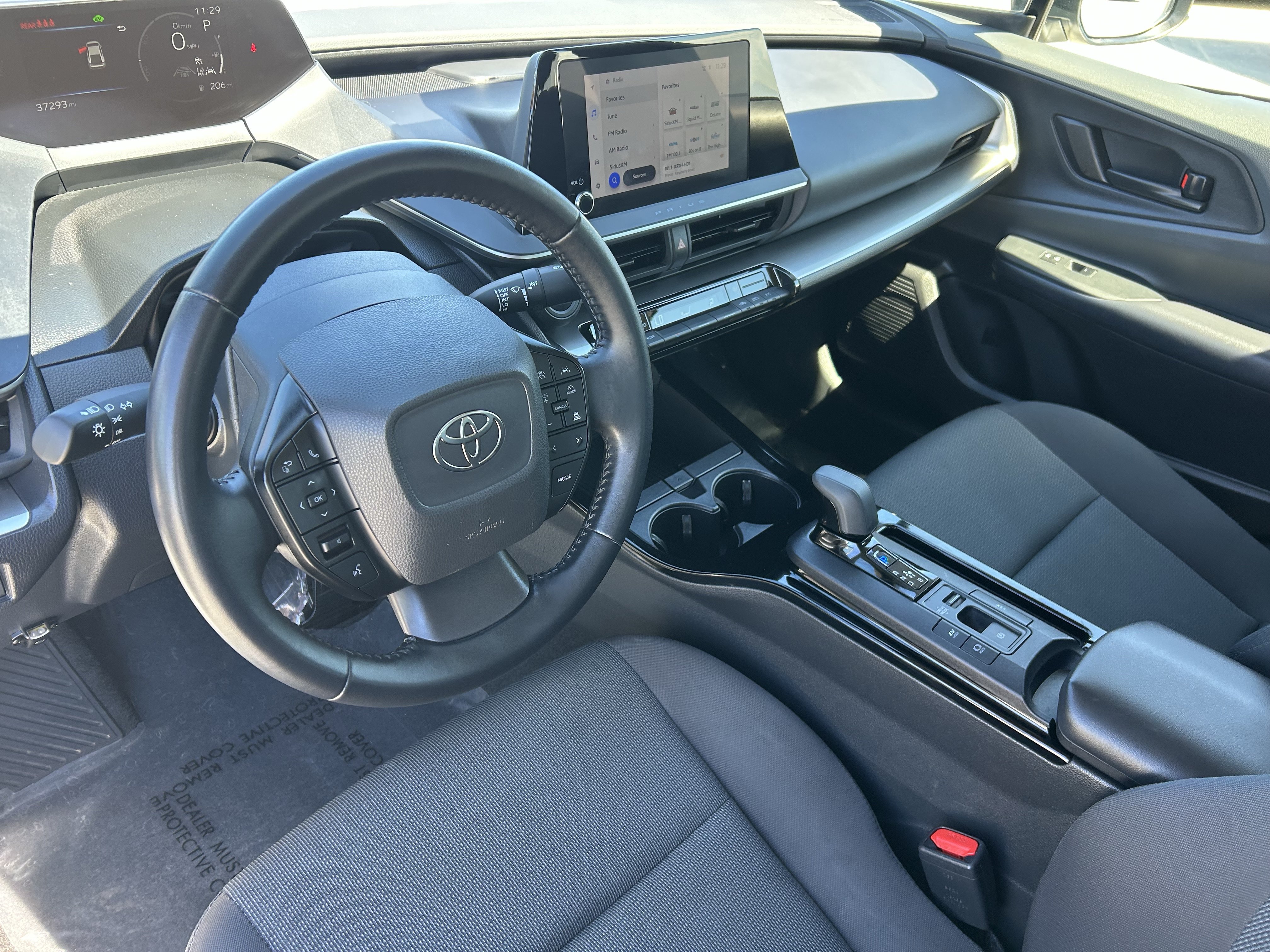 Certified 2025 Toyota Prius LE AWD/4WD image 18