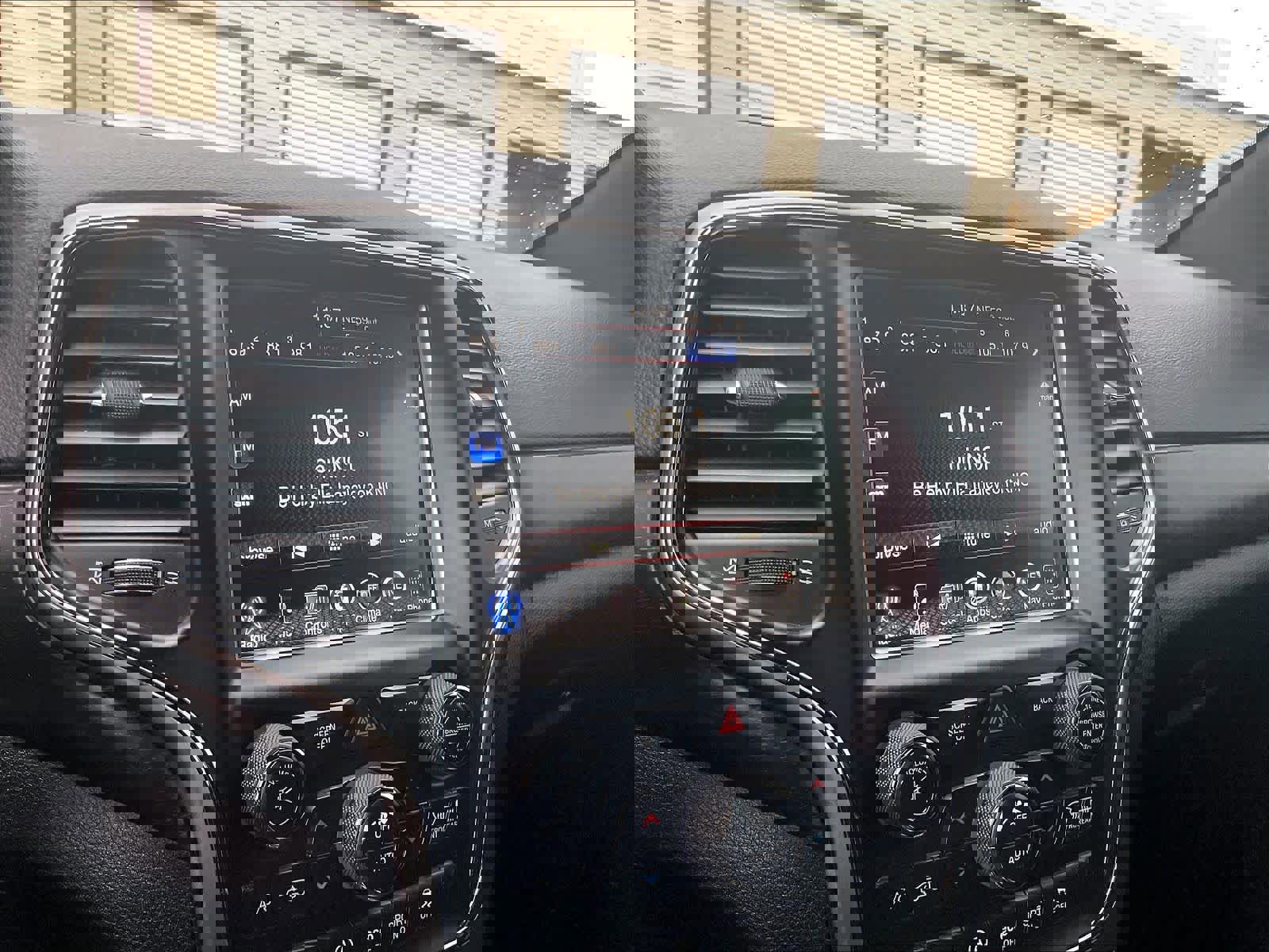 Used 2017 Jeep Grand Cherokee Altitude image 22