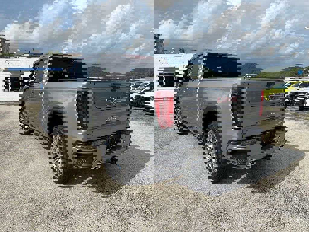 New 2026 GMC Sierra 1500 Denali w/ Denali Reserve Package image 3