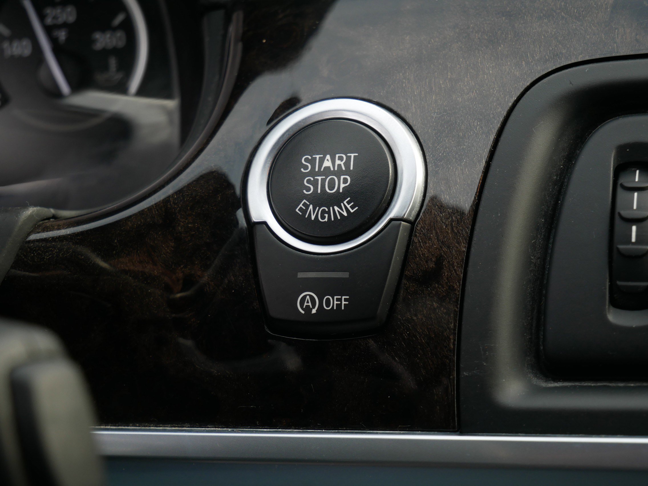 Used 2012 BMW 640i Convertible image 33