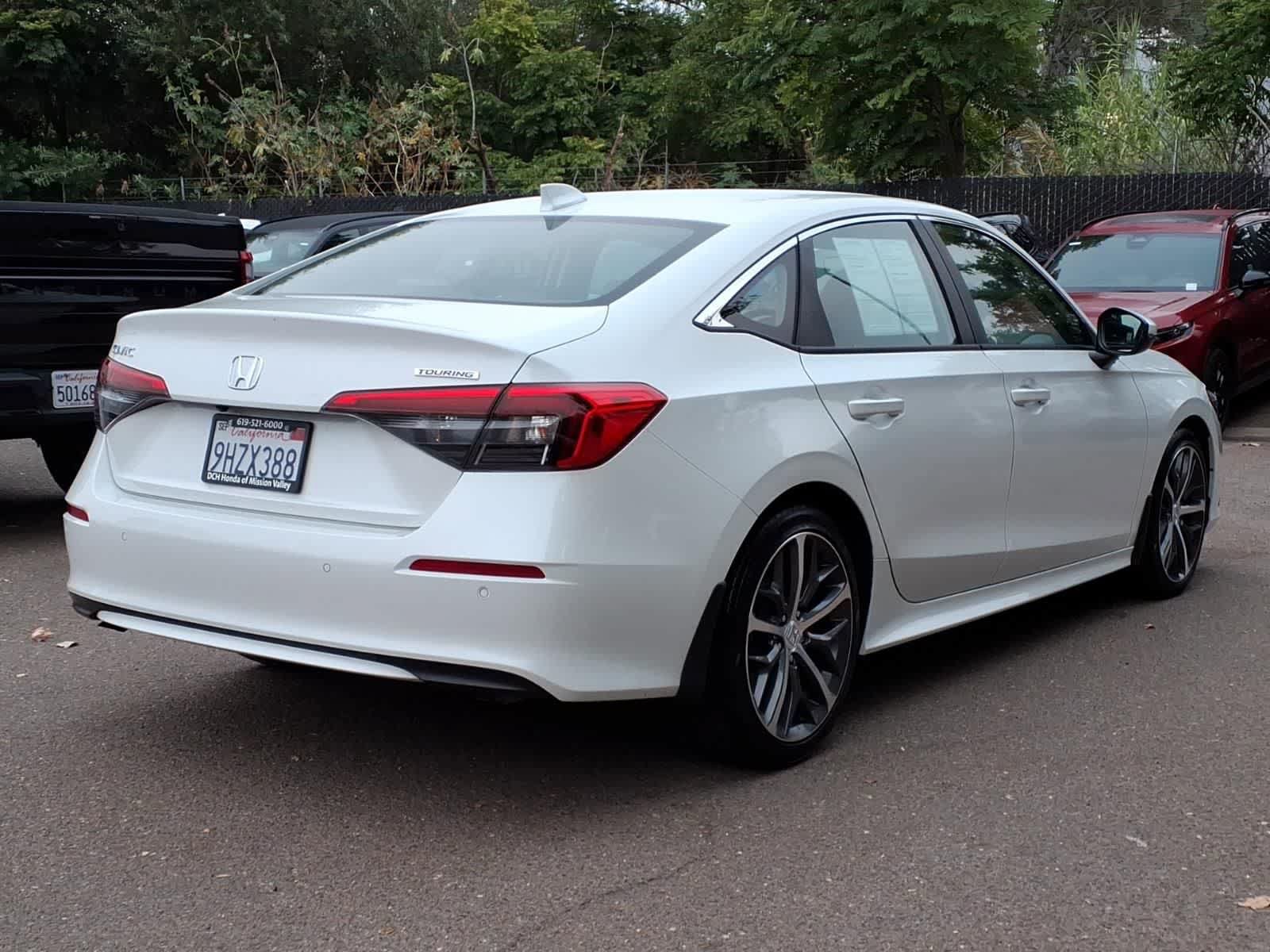 Used 2024 Honda Civic Touring image 4