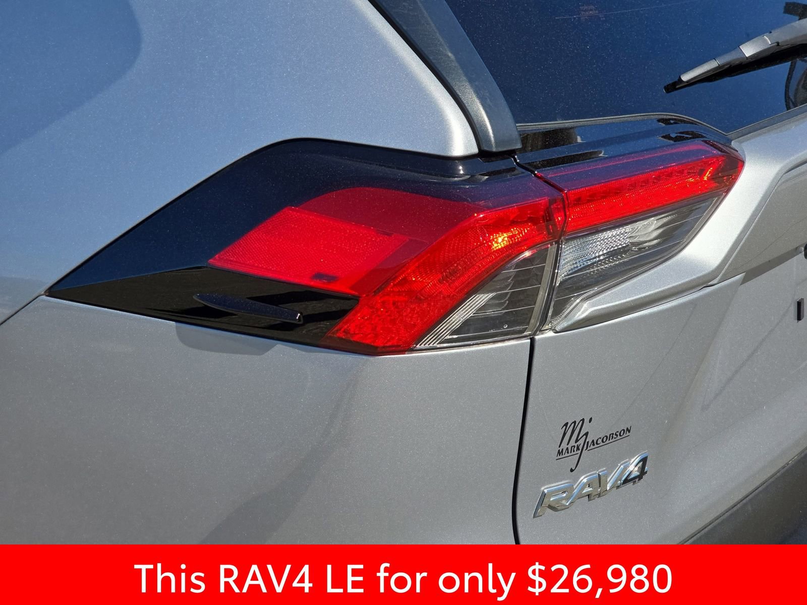 Used 2023 Toyota RAV4 LE FWD image 39