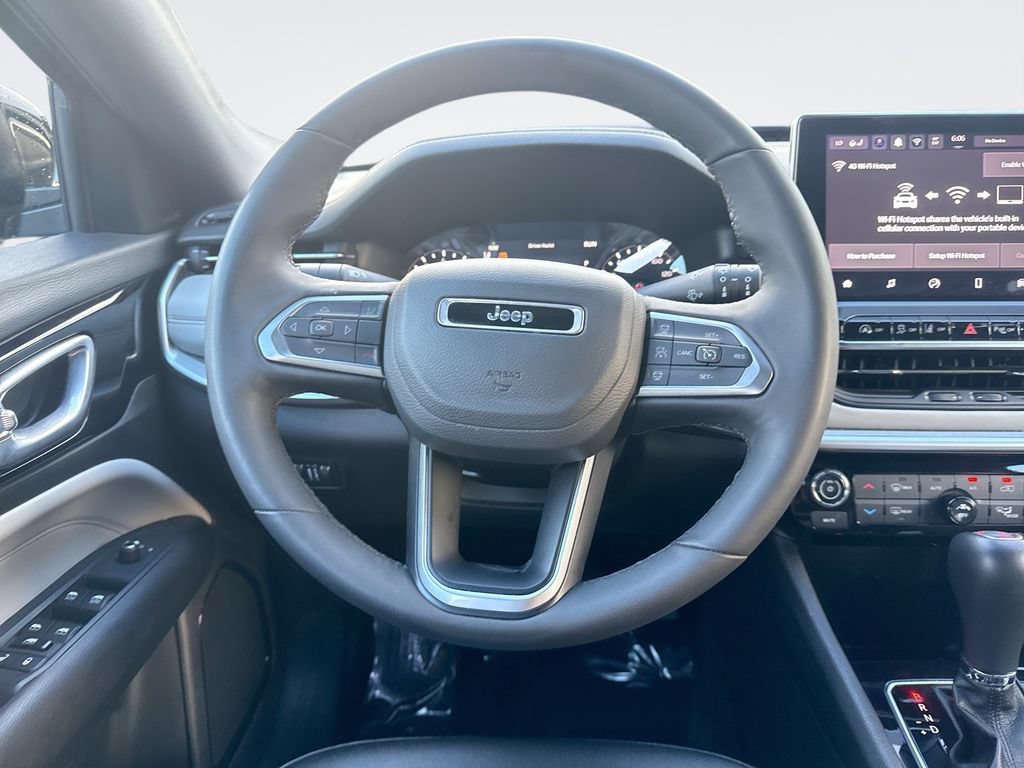 Used 2025 Jeep Compass Limited AWD/4WD image 11