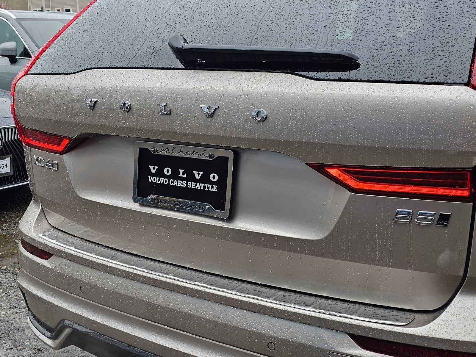 Certified 2025 Volvo XC60 B5 Core w/ Protection Package Premier AWD/4WD image 15