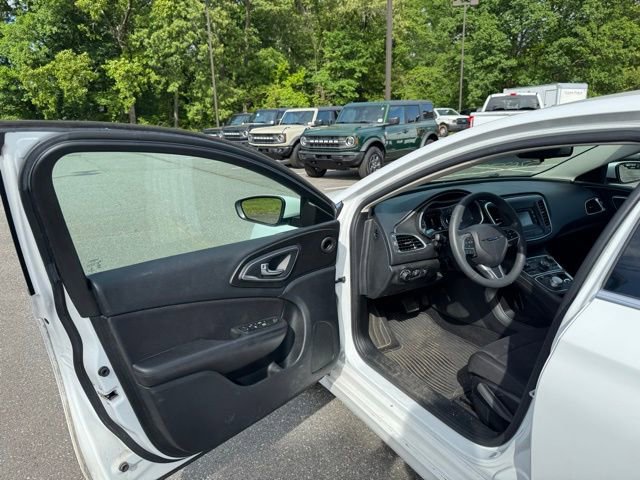 Used 2015 Chrysler 200 Limited FWD image 12