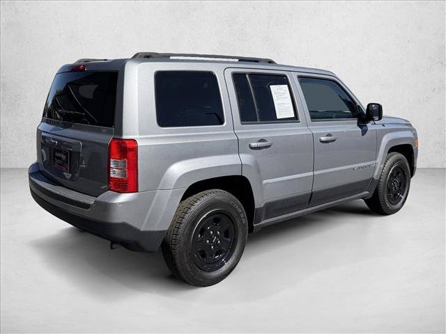Used 2016 Jeep Patriot Sport w/ Power Value Group FWD image 5
