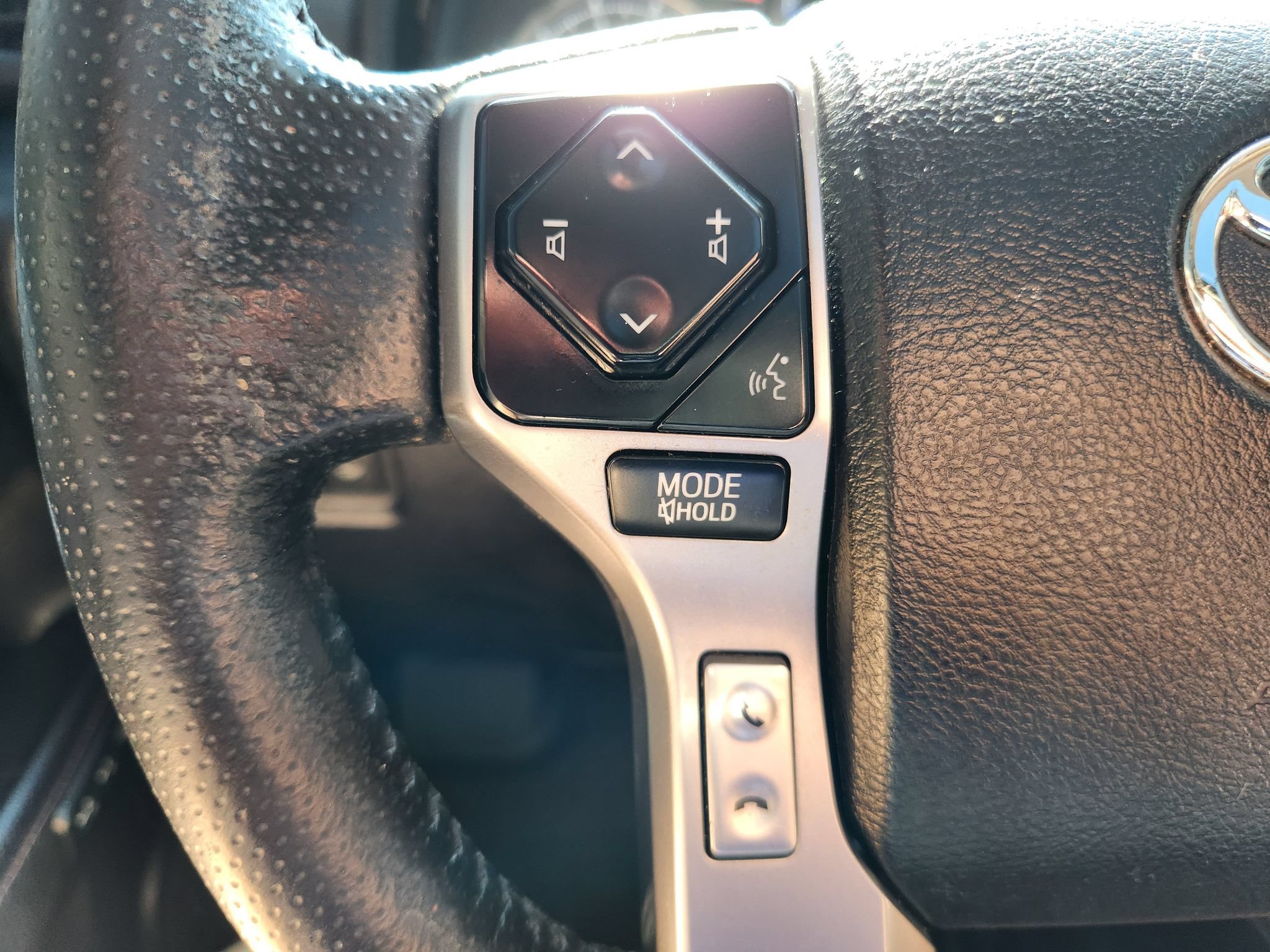 Used 2023 Toyota 4Runner Limited AWD/4WD image 33