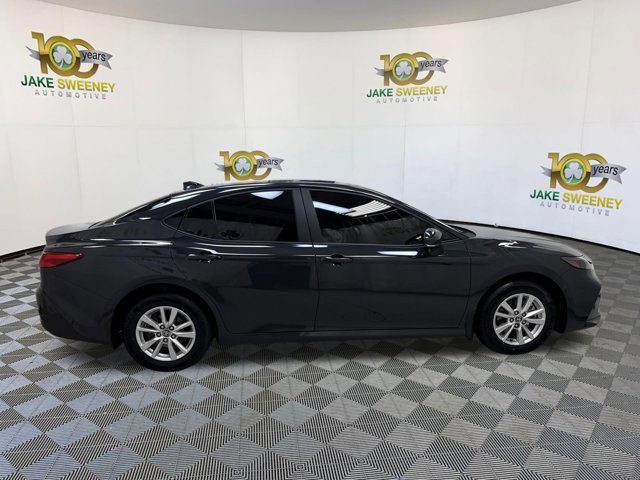 Used 2025 Toyota Camry LE AWD/4WD image 11