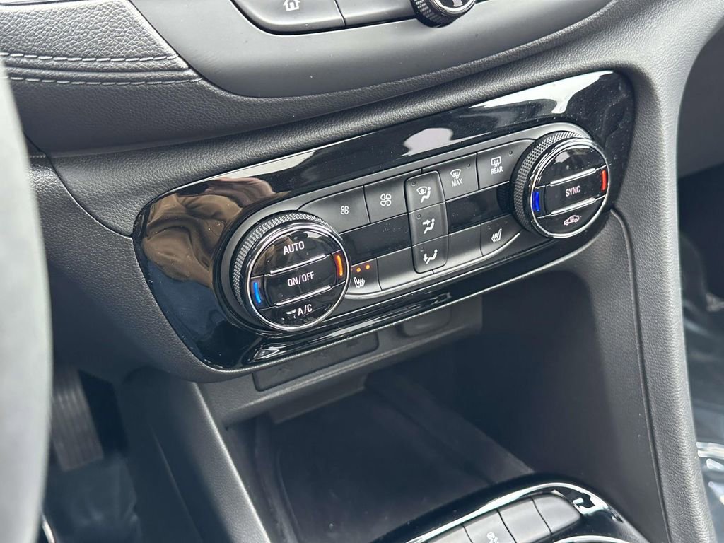 Certified 2023 Buick Encore GX Essence w/ Experience Buick Package image 27