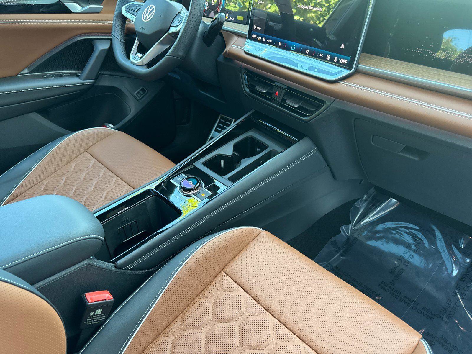 New 2026 Volkswagen Tiguan SEL R-Line image 15