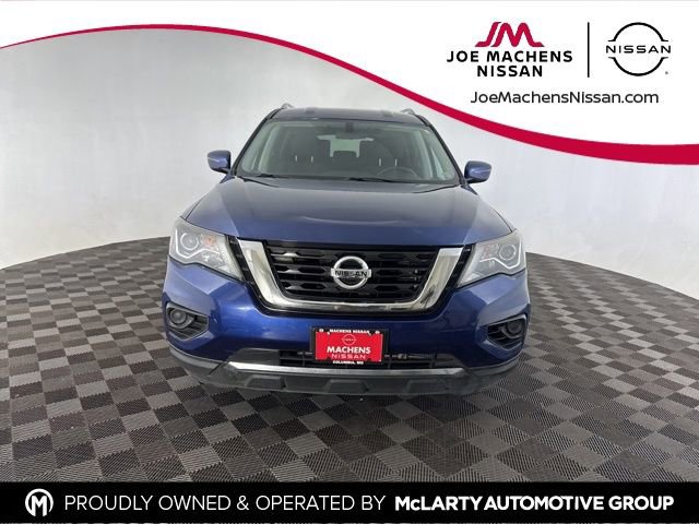 Used 2020 Nissan Pathfinder S image 2