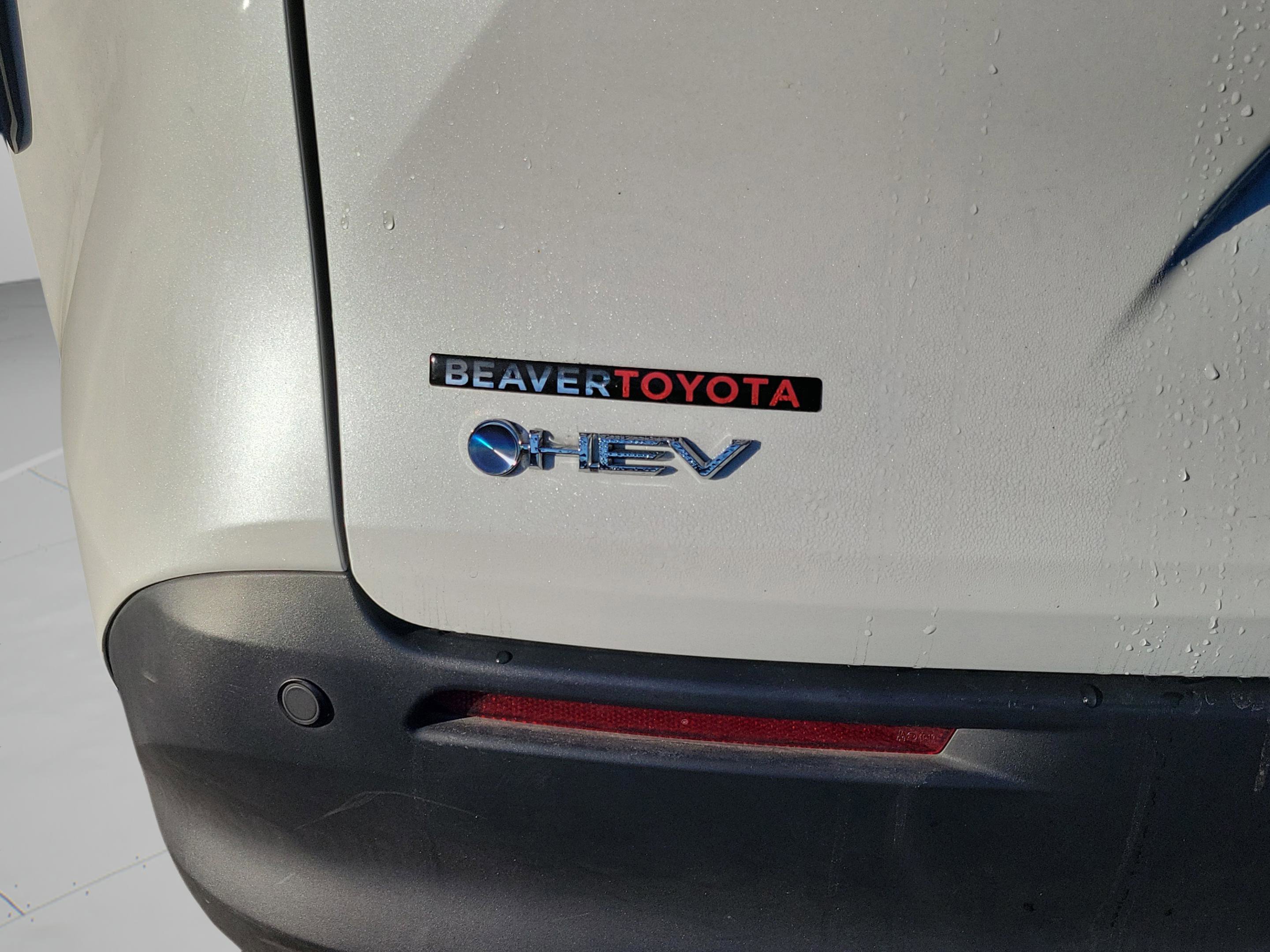 Used 2025 Toyota Sienna XLE image 23