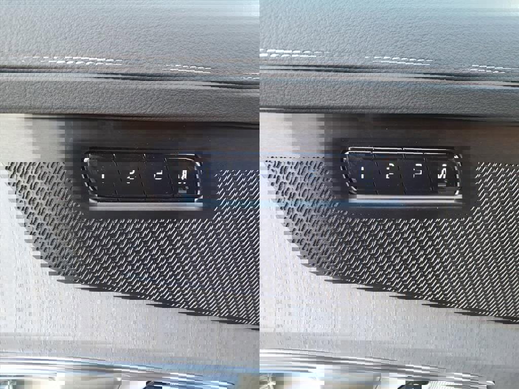 New 2026 Volvo XC90 T8 Ultra w/ Protection Package Premier image 17