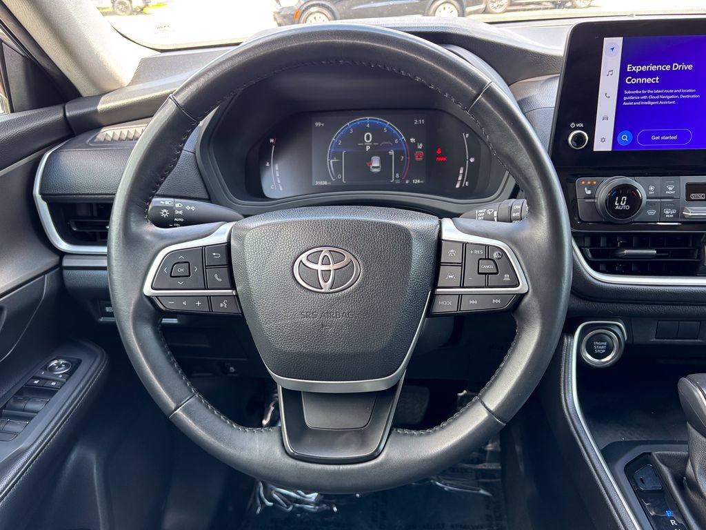 Used 2025 Toyota Grand Highlander AWD image 26