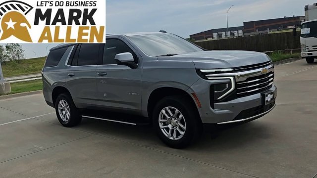 Used 2025 Chevrolet Tahoe LT AWD/4WD image 2